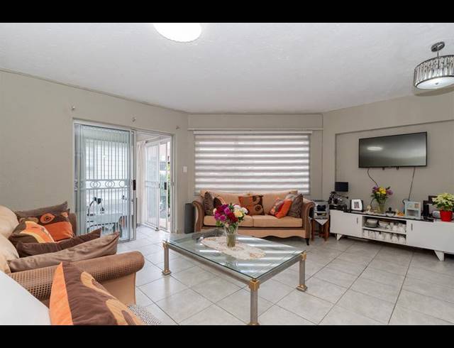 1 BEDROOM APARTMENT FOR SALE IN BEDFORD GARDENS